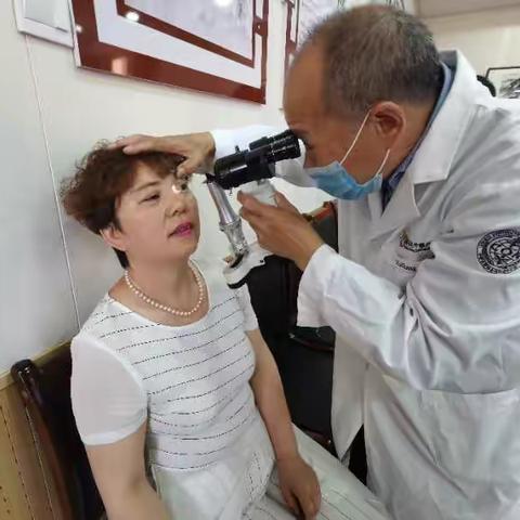 保护心灵窗口 呵护孩子眼健康“全国爱眼日”主题宣传活动进校园