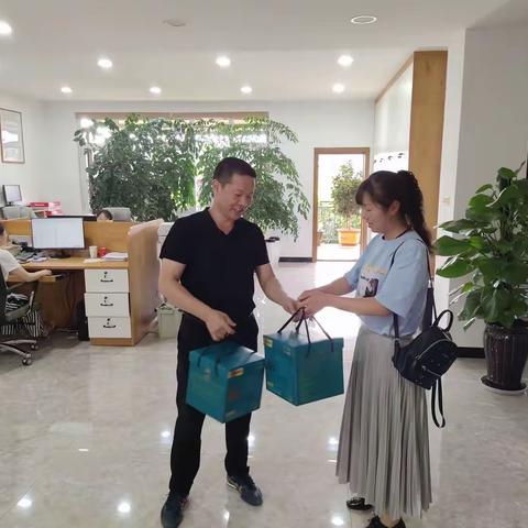 营销百日劳动竞赛—感恩相伴，真情回馈—红河大区个旧片区