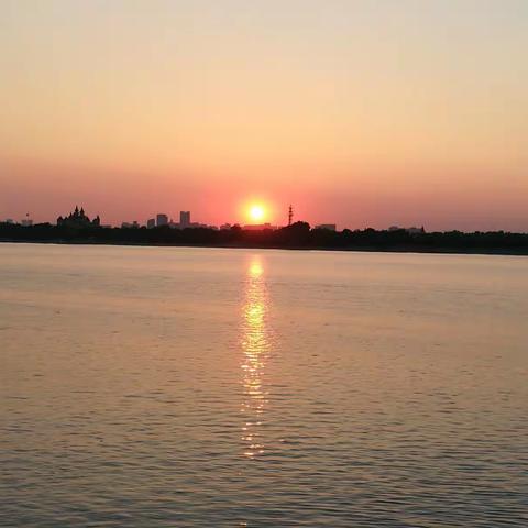 美丽的松花江畔