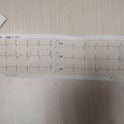 44岁患者急性心肌梗死，病情危重，无家属，救不救？