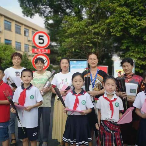 【善美雅小】一书一信寄师恩，一颦一笑谢师情