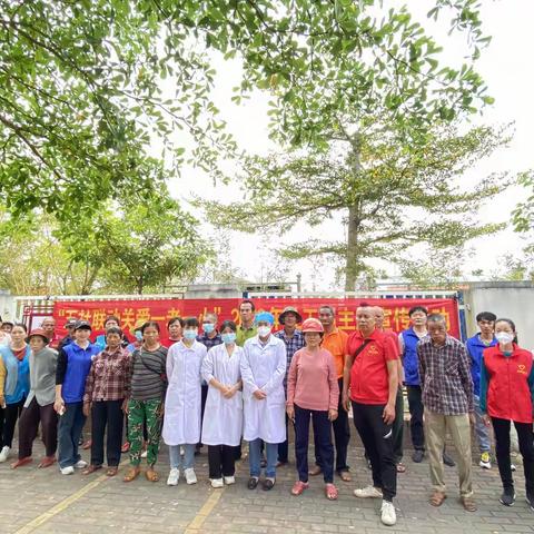 龙江镇社工站开展“五社联动关爱一老一小”2023年社工周主题宣传活动