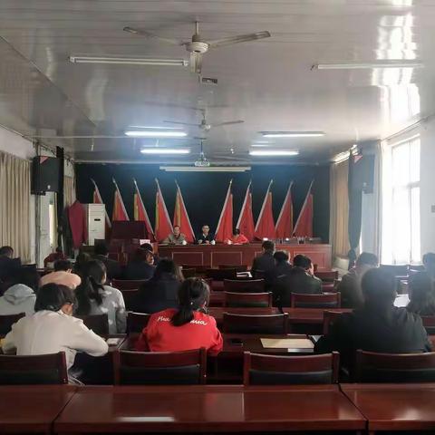 桑梓店街道召开扶贫对象动态管理信息采集培训会