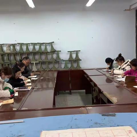 研课磨课促进步    且行且思共成长——义马市外国语小学周媛小学英语学科带头人工作室研课磨课活动纪实