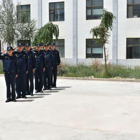 队列训练展风采 扎实作风促养成