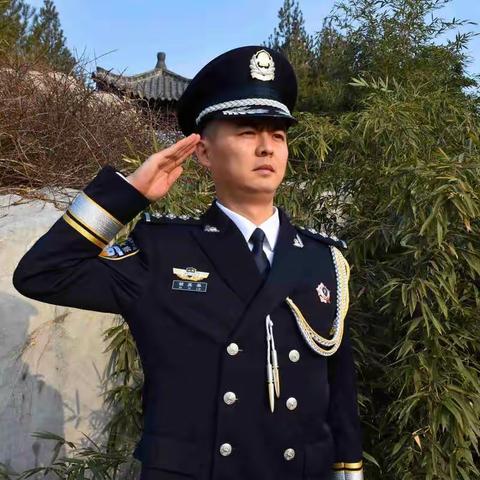 「中国人民警察节」初心不改  礼服英姿昭忠诚