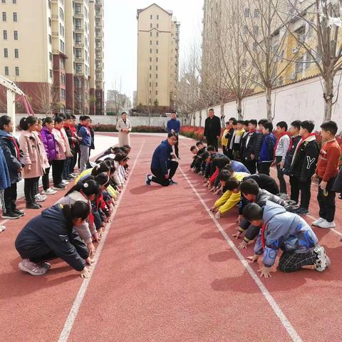 “展体育课堂风采，共教研促成长”—— 人民路小学体育组汇报课