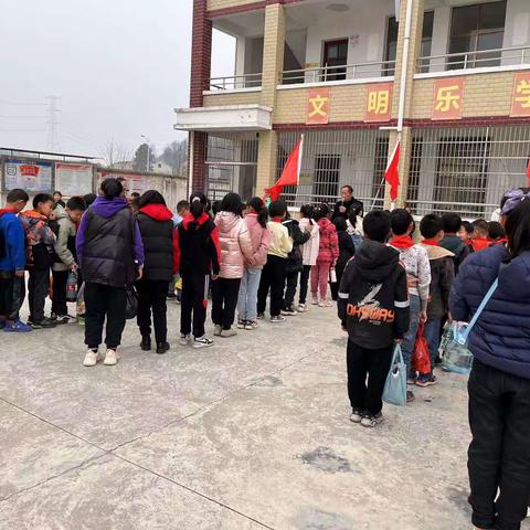 “学雷锋，爱老敬老”———步仙镇狮山小学正在行动！