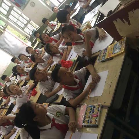 殷都区蒋村镇张贾店小学 美术社团——智慧艺术教育 