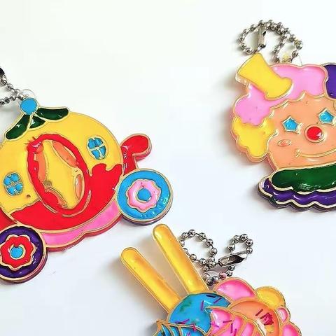 快乐童年  多彩梦幻——刘贾店小学美术社团