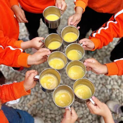 美味的胡萝卜豆浆——骏景幼儿园荷花班生活实践活动回顾