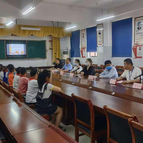 张汪镇中心小学 举行“微锋”助学金发放仪式