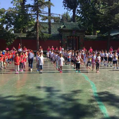 爱的传递：大带小活动