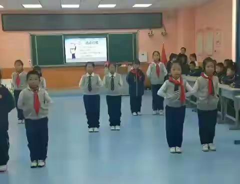 高新区第六小学二（2）班二中队主题少队会之和爸妈，一起学交通