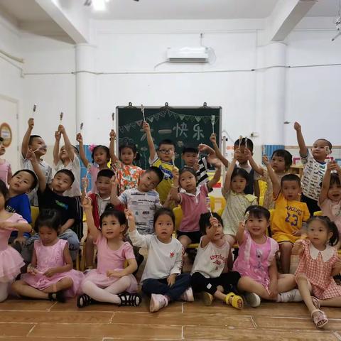 优阳小苹果幼儿园中一班6月份精彩生活美篇回顾
