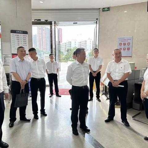 毛卫东赴黄石阳新、大冶支行开展工作调研