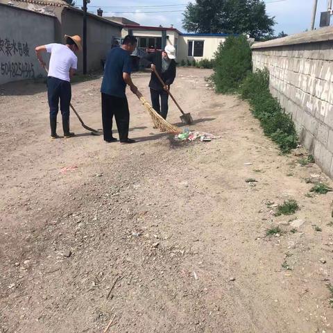 【文明实践在行动】满都拉社区联合共建单位开展环境卫生整治工作