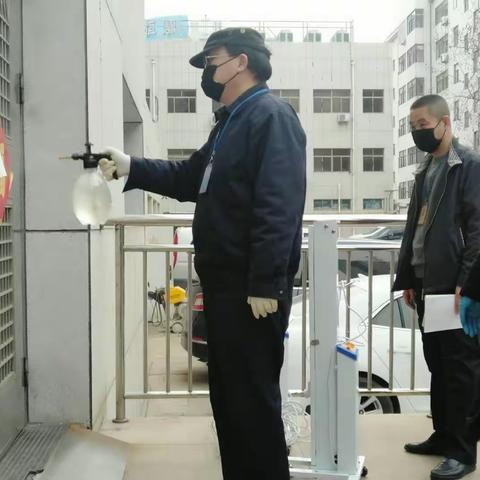 严抓疫情防控，保障现金服务