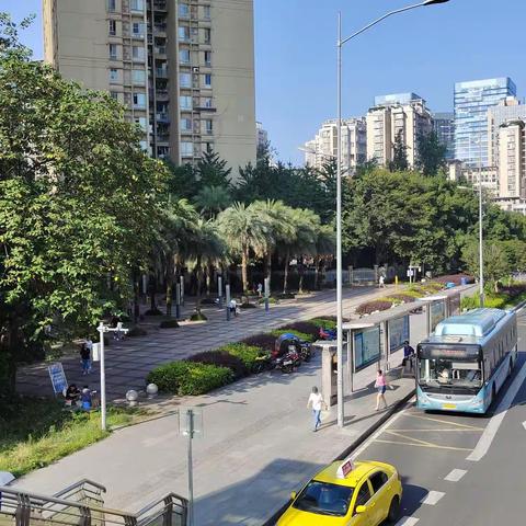 渝北区一角，这里环境优美，交通方便，人间佳居。