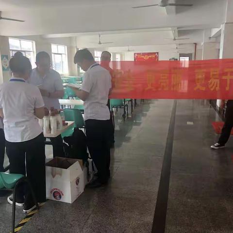 浦发乐清支行开展新版人民币宣传活动