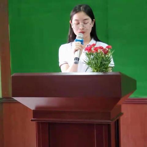 书香伴，志行远--记内埠小学《21世纪学生发展核心素养研究》读书分享会