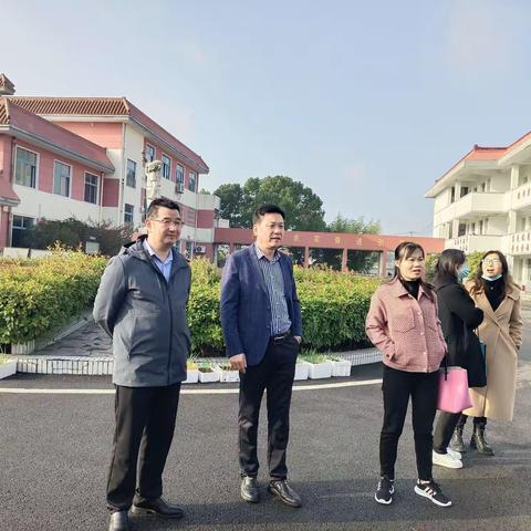 教学视导为引领 鼓足干劲勇前行——记区教研室莅临乌山小学教学视导