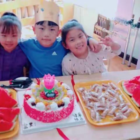 祝李阳小帅哥六岁生日快乐🍰愿所有的快乐好运都围绕在你身边，