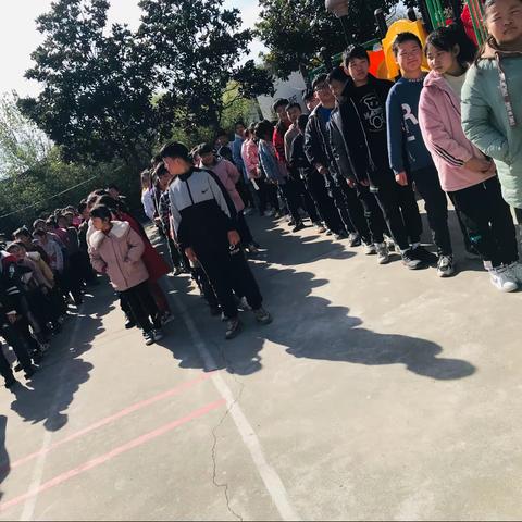 普及消防知识，增强防火观念。——黄山口乡赵庄小学消防演练活动！