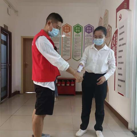 吉阳区人社局在港门村社区举办第31期城镇登记失业人员家务操持培训班