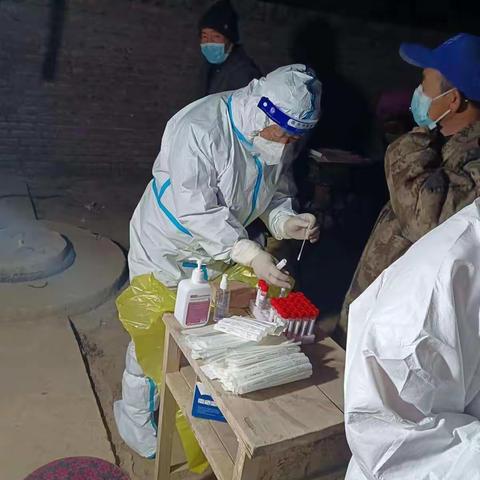 疫情当下，义举暖人心——村医和妇联主席的故事