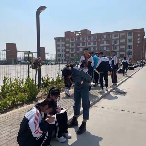 聊城育才学校-----五彩缤纷的校园写生课堂