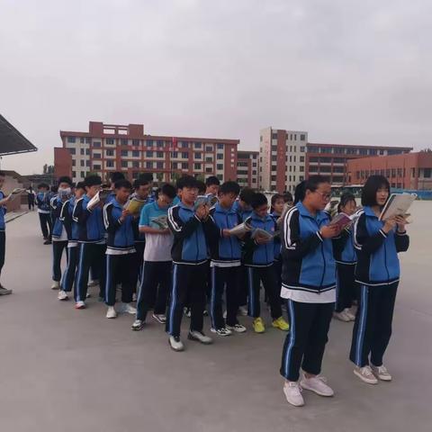 聊城育才学校初中部——平凡的感动，育才老师的普通一天！