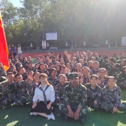 血气方刚多壮志 铮铮铁骨铸军魂 ——靖边中学七年级六班军训纪实