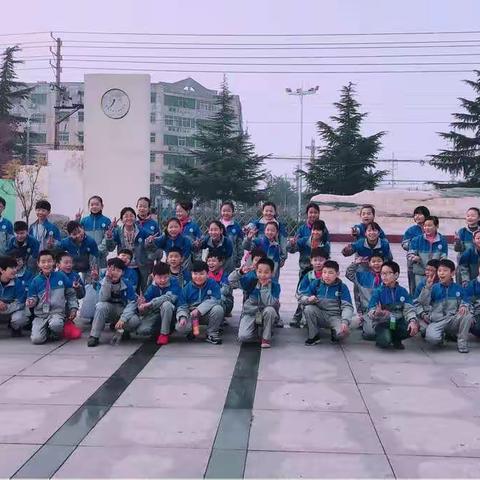 五一班拓展活动掠影