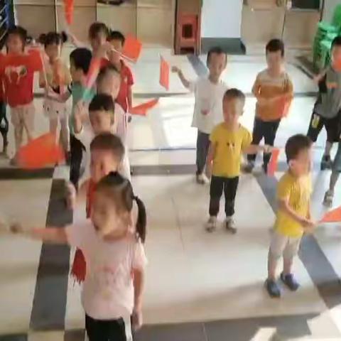 阳光童年幼儿园（中班）庆祝祖国70周年生日快乐