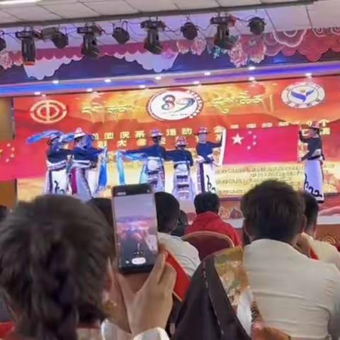 巴滩牧场中心幼儿园开展教师节主题教育活动