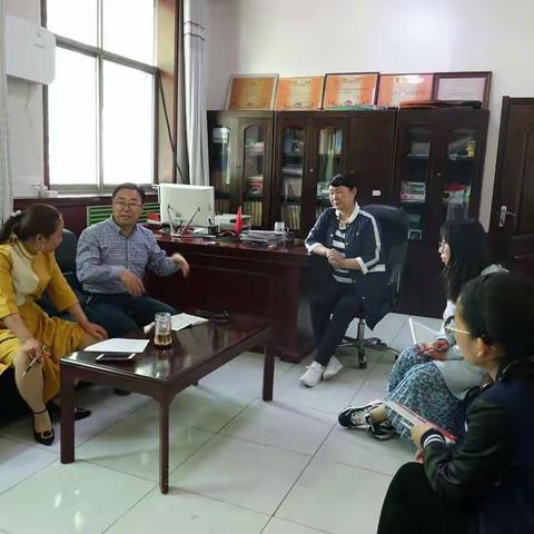 教育写春秋   教研铸辉煌——暨教研室到亮星共话课堂教学