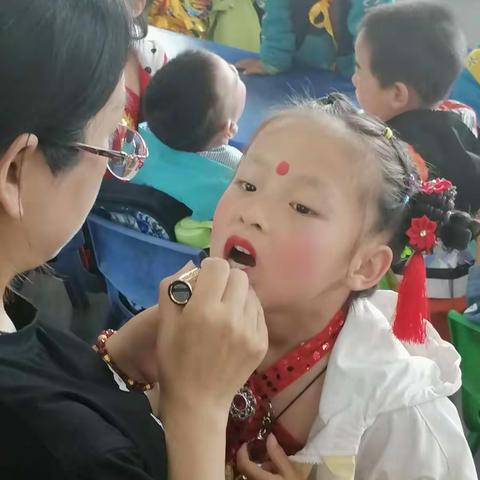 龙王镇肖集小学举办童心向党喜迎建党100周年暨“六一”儿童节文艺汇演一一幼儿园篇