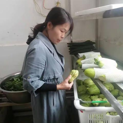 初冬十一月，不忘初心、方得始终，后勤服务工作永远在路上，兴隆中心完小后勤工作纪实