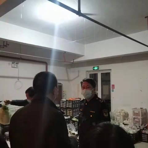 “常态夜查”筑牢路北市场监管防疫屏障