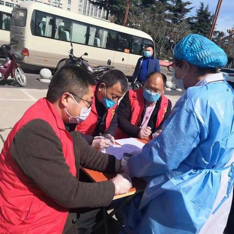 党员带头抗击疫情咏最美逆行者