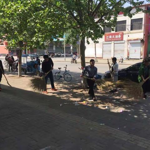 肥乡区委政法委全体   上街大扫除  清洁迎“五一”