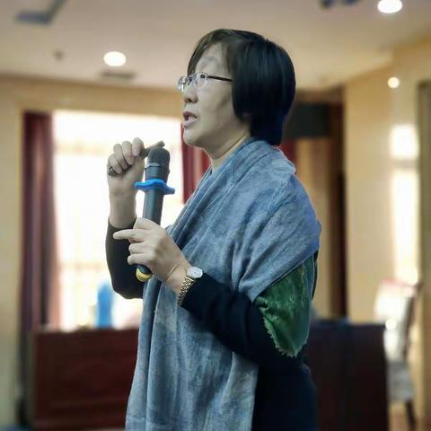 全区中等职业学校思想政治课教师培训--建设具有强大凝聚力和引领力的意识形态