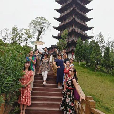 永州市老年大学柔力球班二班毕业活动剪影