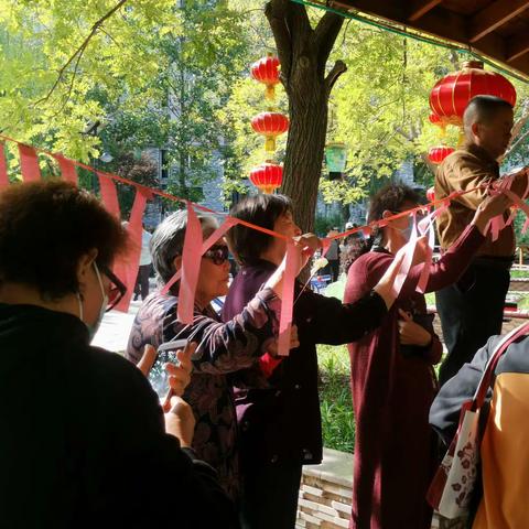 时雨园社区开展“庆中秋 迎国庆 猜灯谜”活动