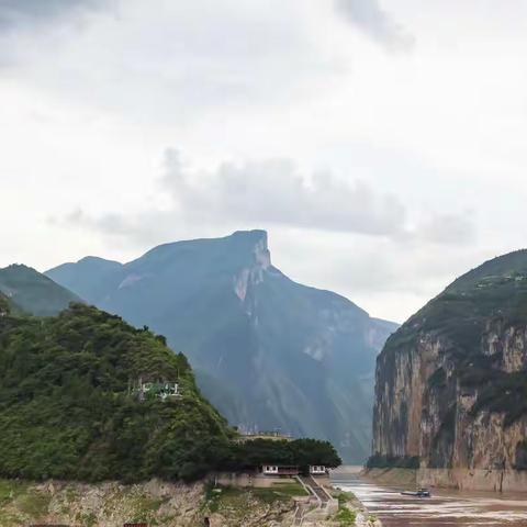 游长江三峡、四川九寨沟