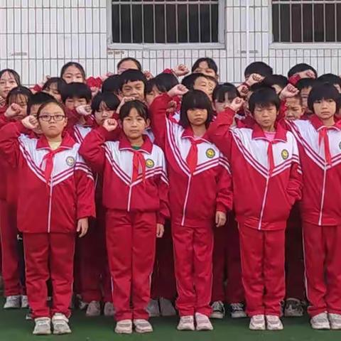 发奋识遍天下字，立志读尽人间书。亮星小学-四年级三班