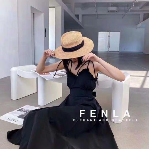 熹微女装店于本月4号开业啦！开业前三天所有商品一件88折 两件8折 三件7.5折 凡进店消费顾客再送精美礼品