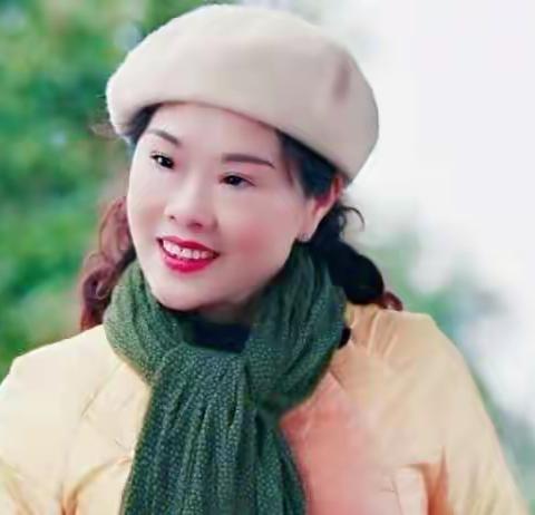 我们在雨夹雪中欢笑，这是一种不一样的欢笑，虽然寒冷但给我们带来了温暖，给我们带来了快乐。