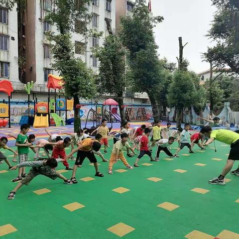 🏃⛹🏻勤锻炼，身体好～幼儿户外活动☀️